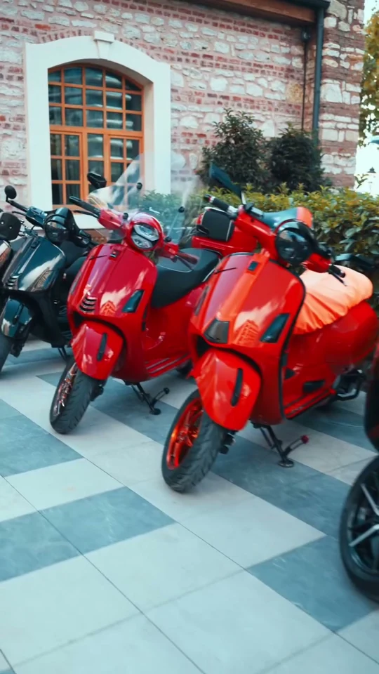Vespa Riders Türkiye × Art & Antique Fest (Instagram paylaşımı)